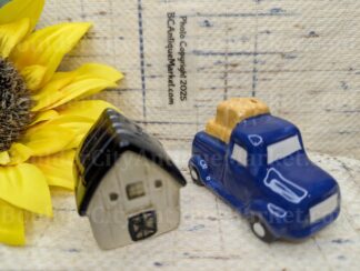 Blue Haytruck and Barn - Small Salt and Pepper Set