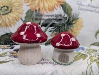 Red Mushroom Fairy Door - Small Salt and Pepper Set
