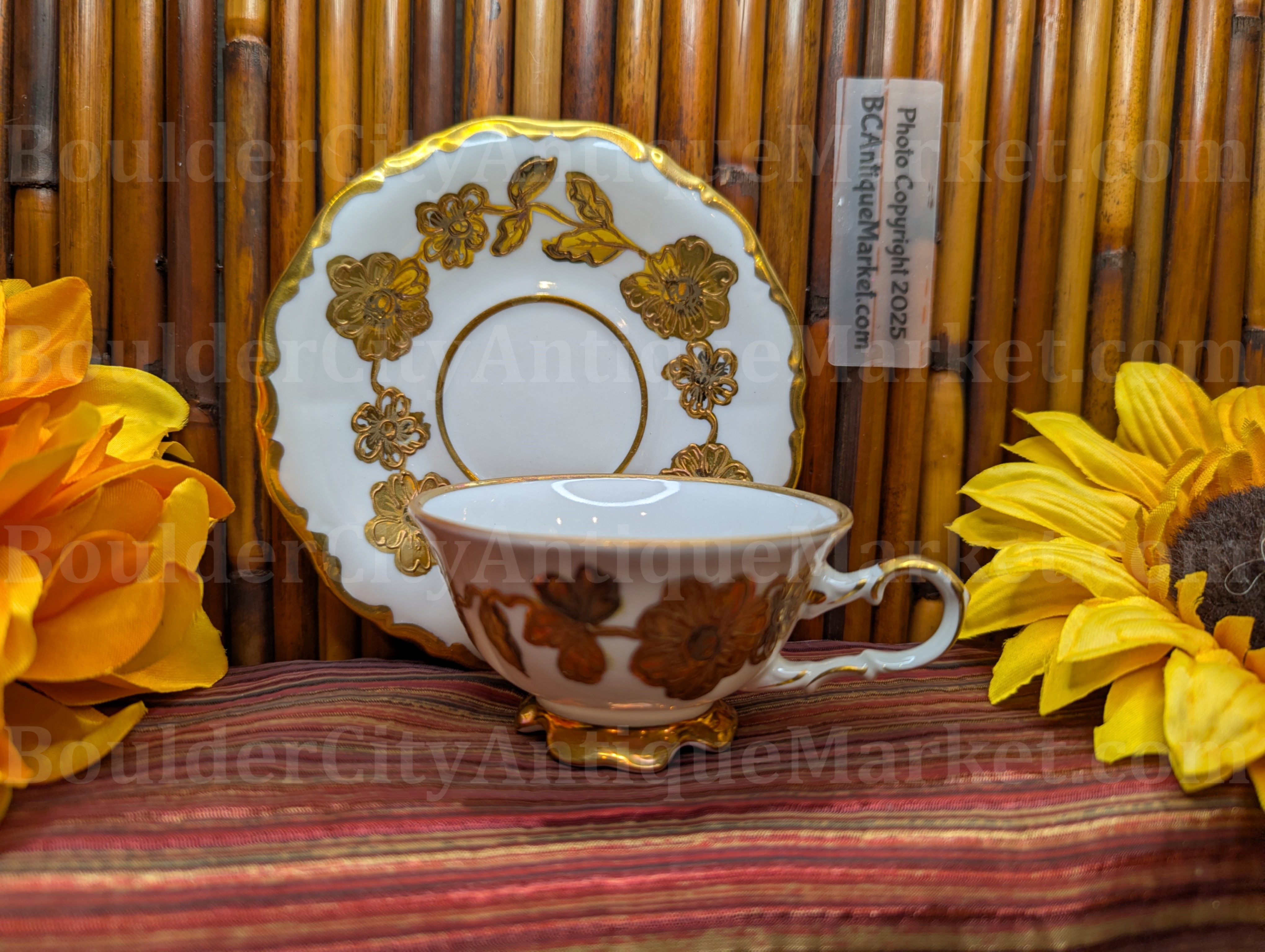 Waldershof 22 Karat Gold Floral Teacup and Saucer