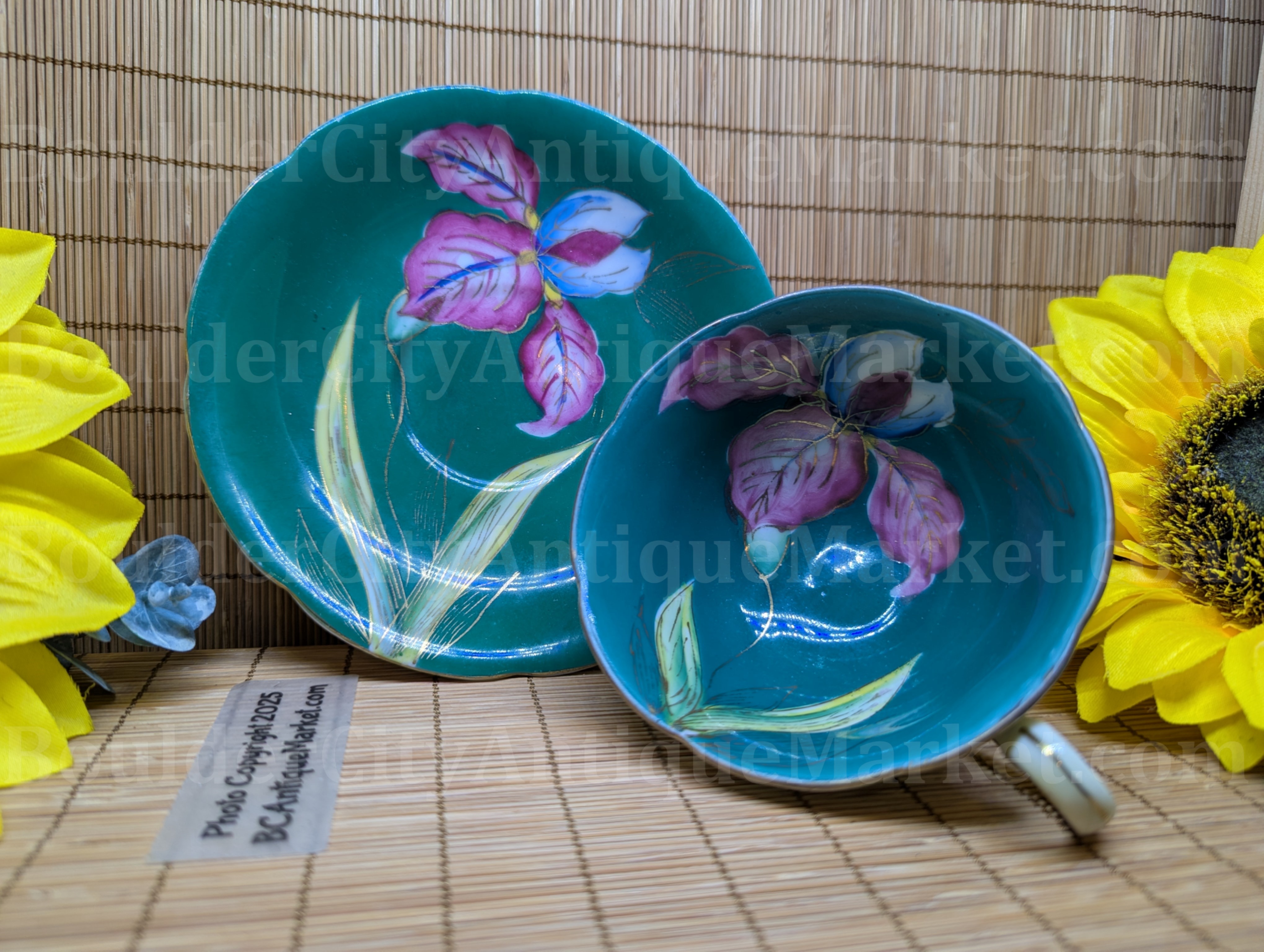 Iris Gold Detailed Green Teacup and Saucer Made In Occupied Japan.