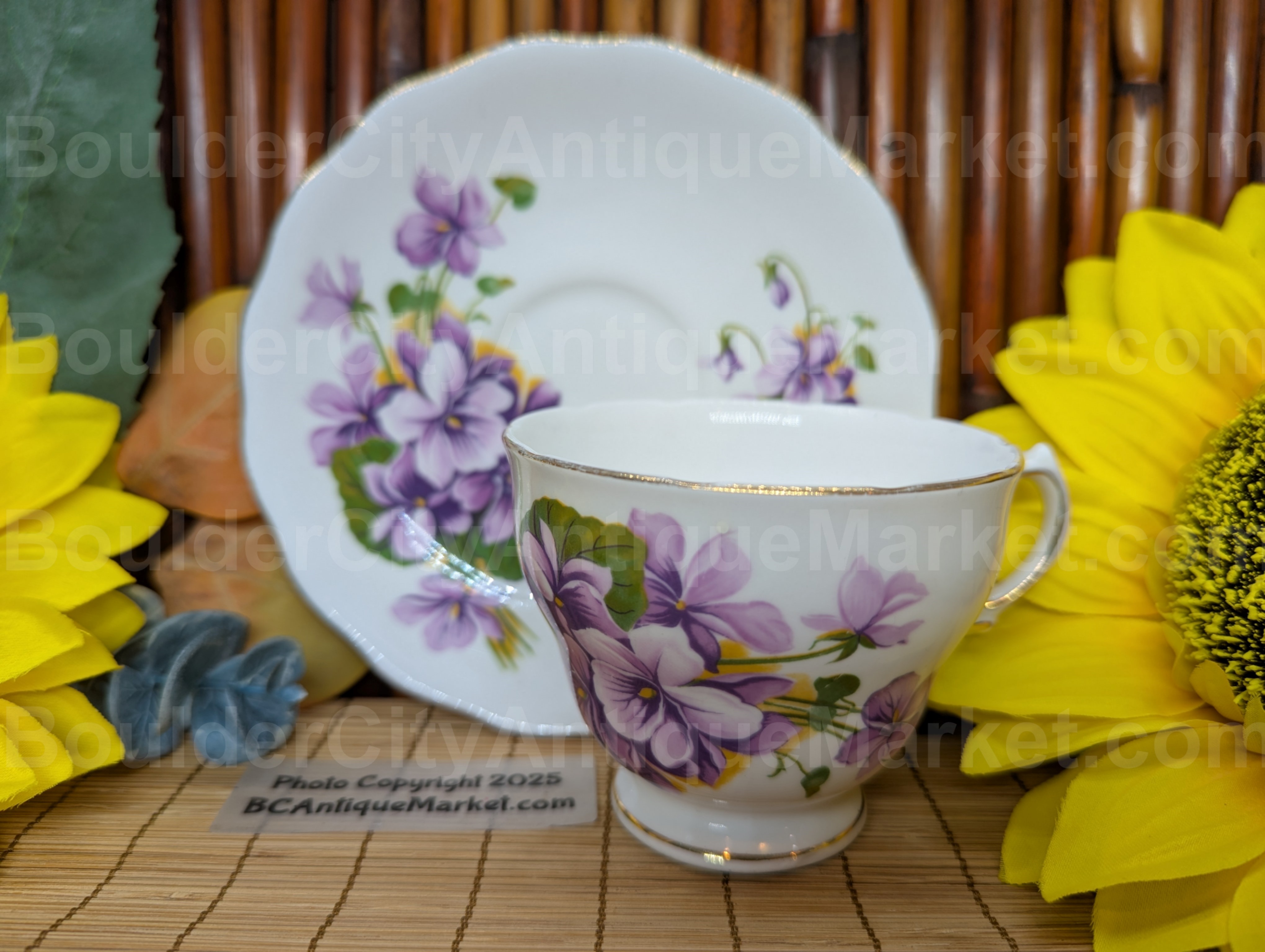 Royal Vale Purple Pansies Teacup