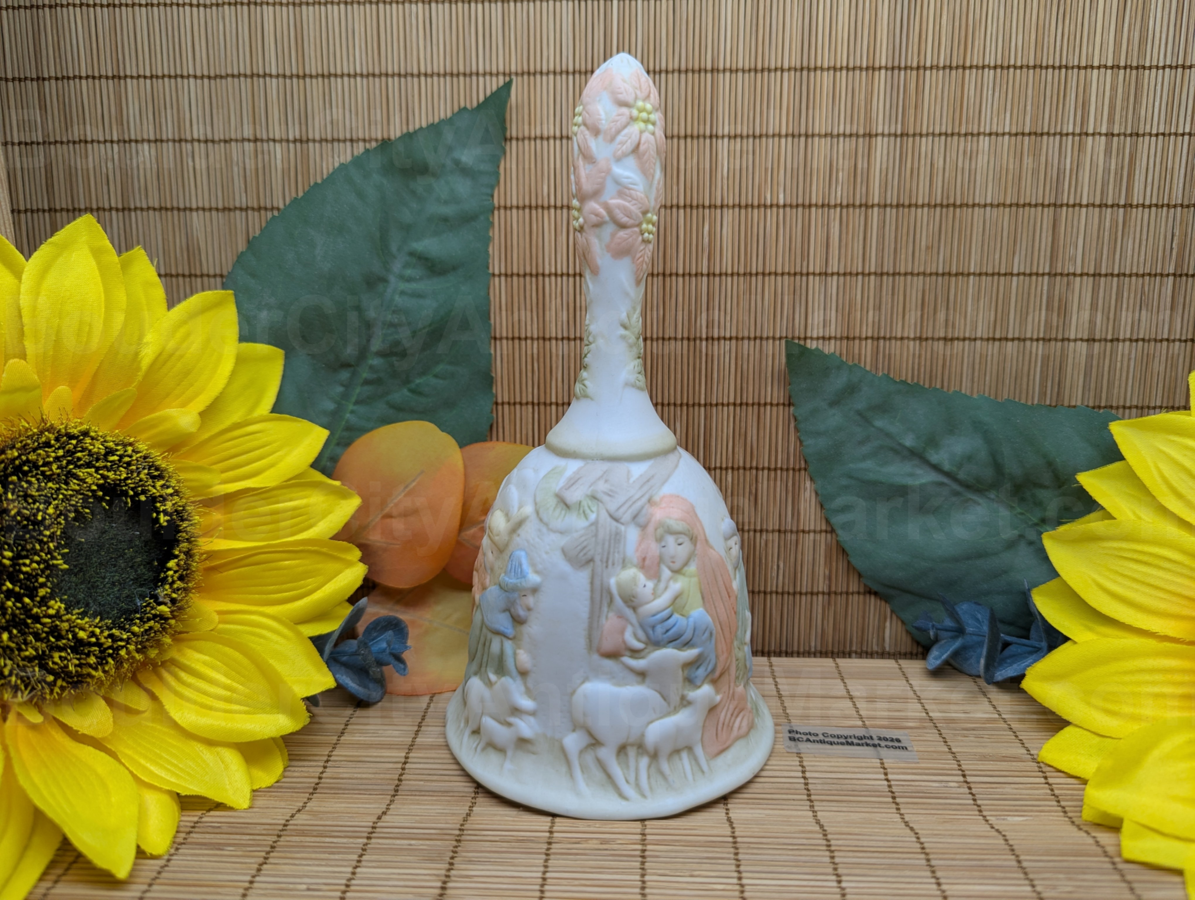 1982 Lefton O' Come All Ye Faithful Nativity Bell