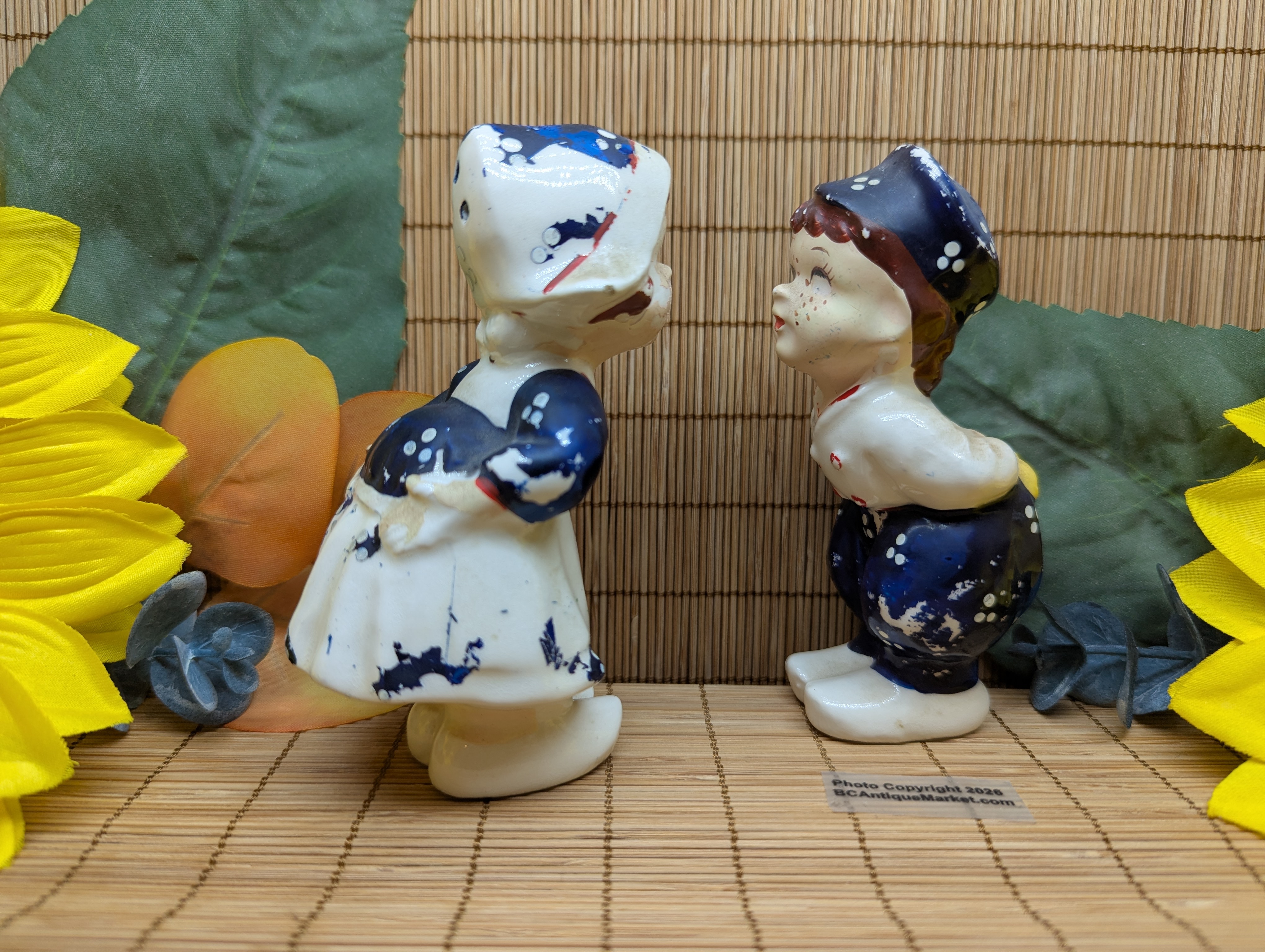 Delft Dutch Boy and Girl Antique Salt and Pepper Set - Image 5