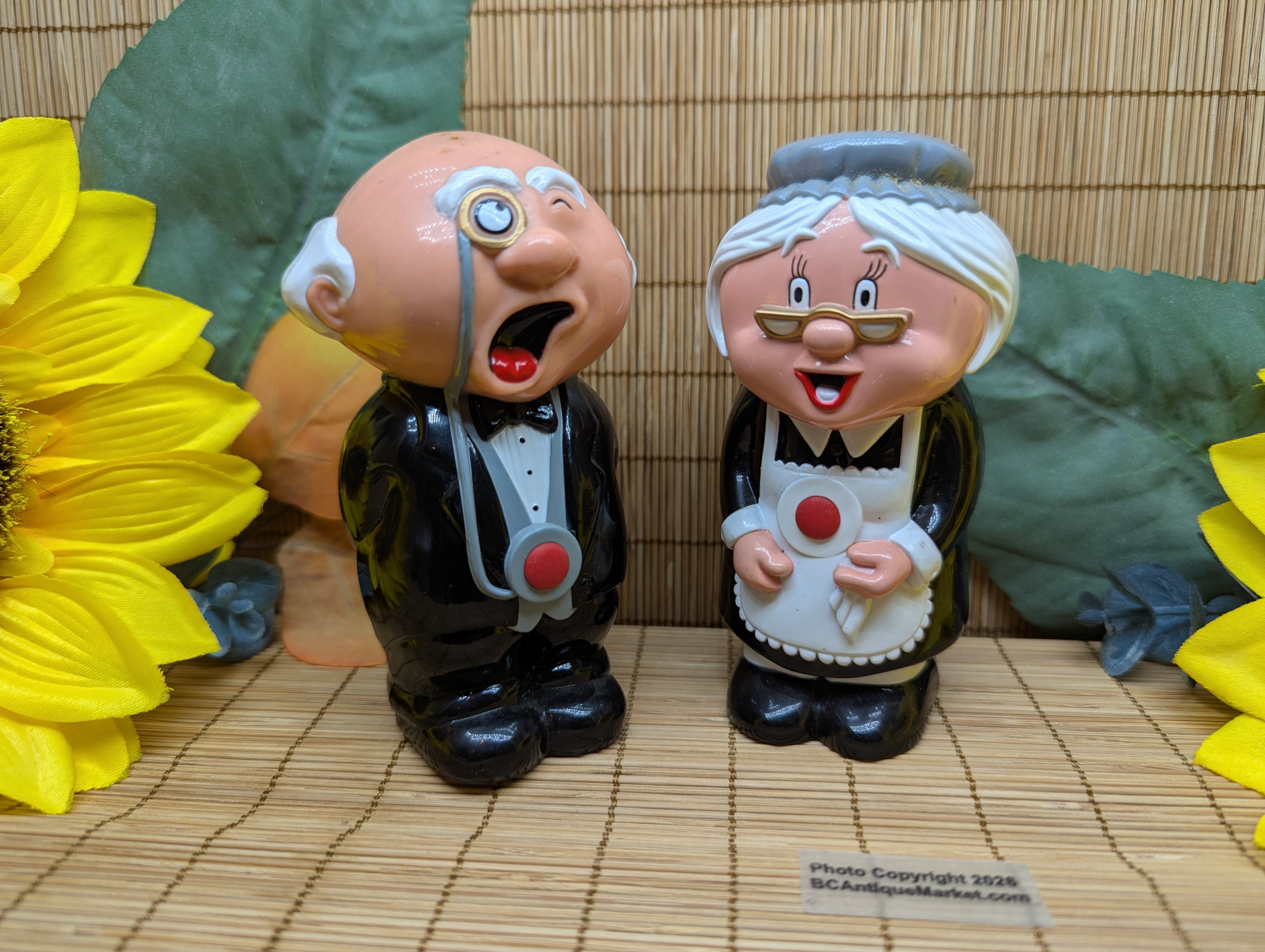 Grandma and Grandpa Salt and Pepper Set