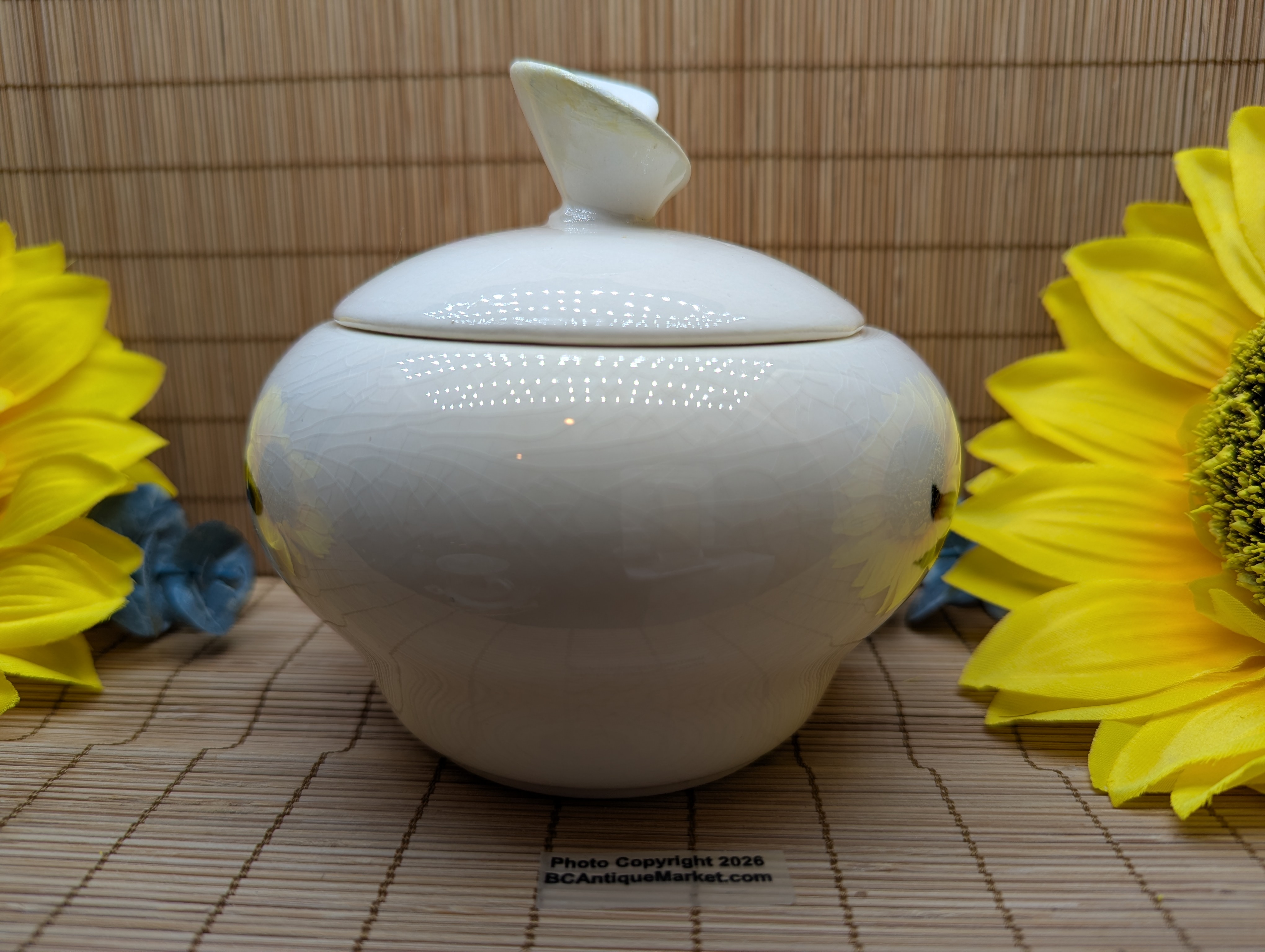 Dixie Dogwood Topsy Turvy Sugar Bowl Blue Ridge Pottery