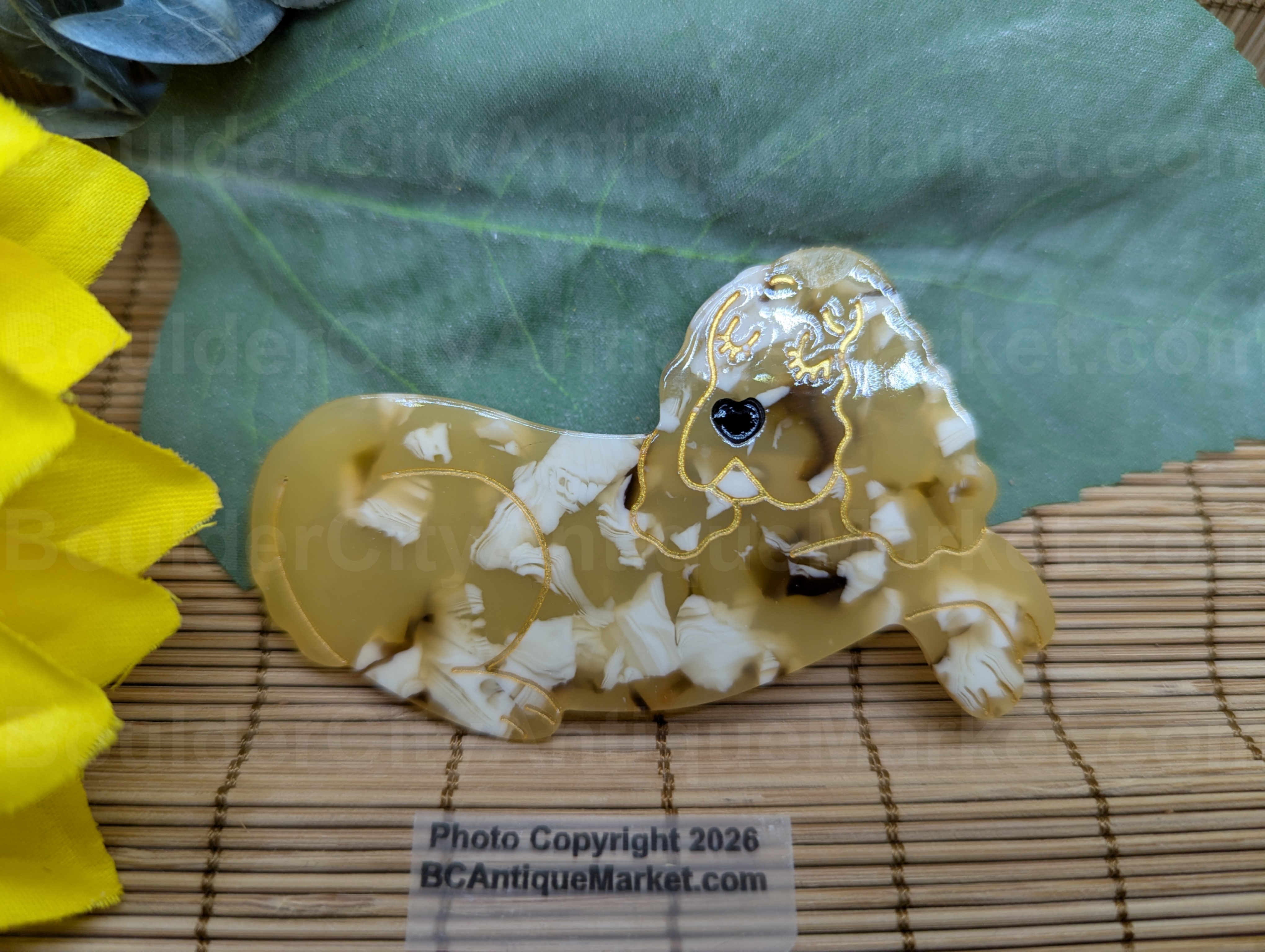 Tan Hound Acrylic Brooch 810