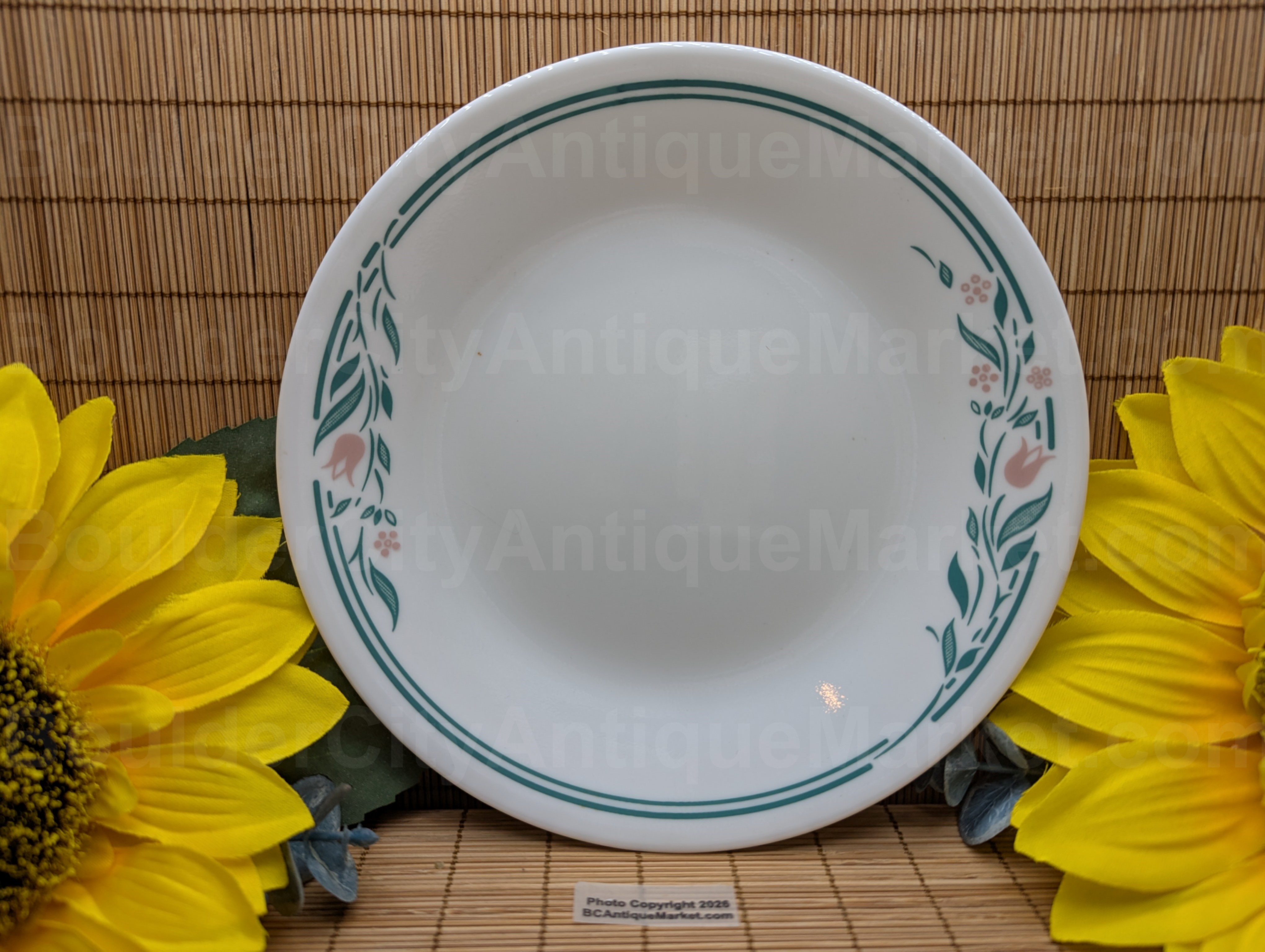 Rosemarie Tulip Corelle 6 3/4-inch Plate