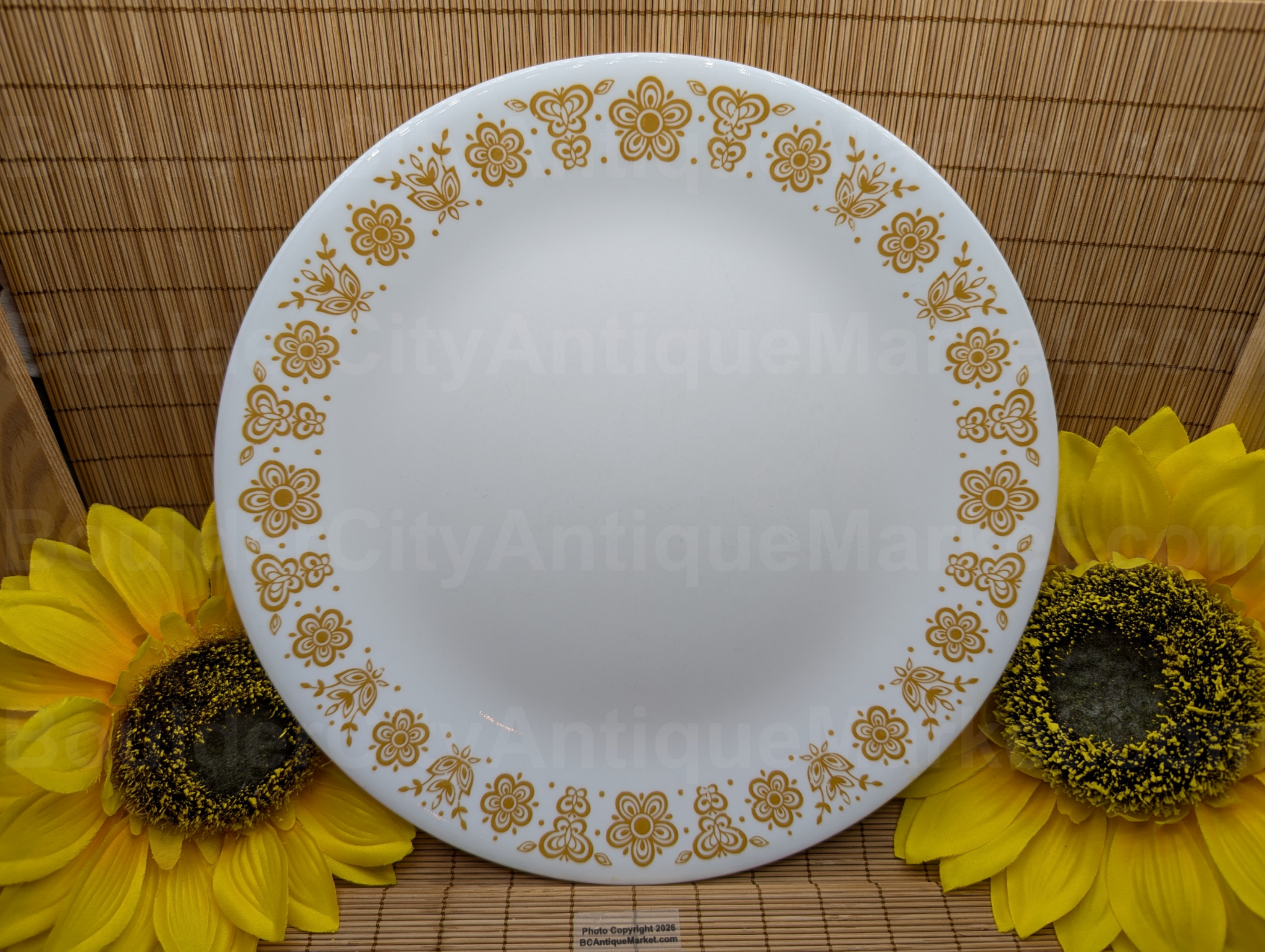 Butterfly Gold Corelle 10 1/4-inch Dinner Plate